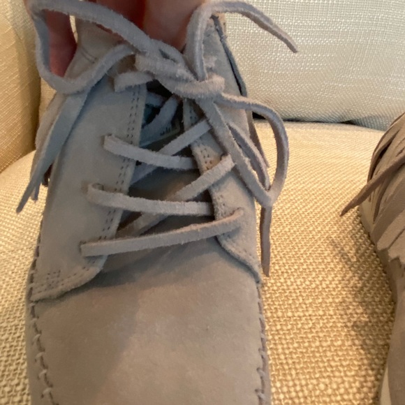 Rubber Duck Womens Light Gray Suede Casual Shoes w Fringe /Suede Laces / Size 7 - Picture 6 of 12